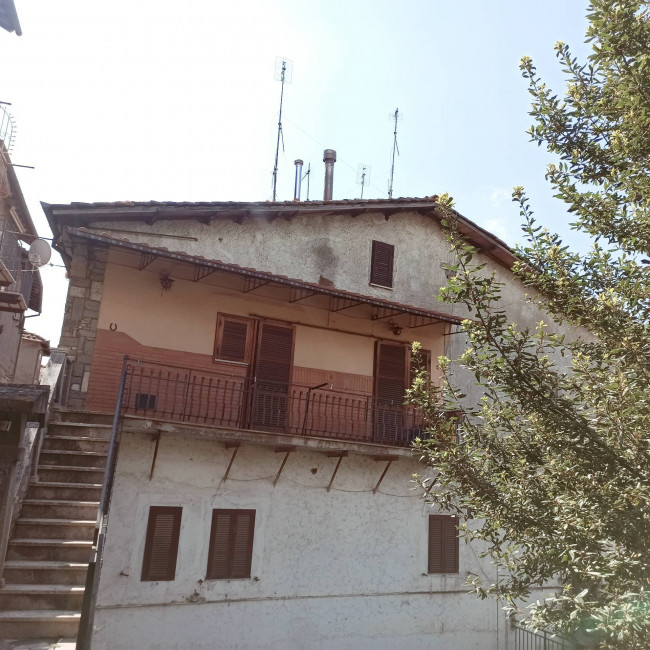 Appartamento in vendita a Canepina