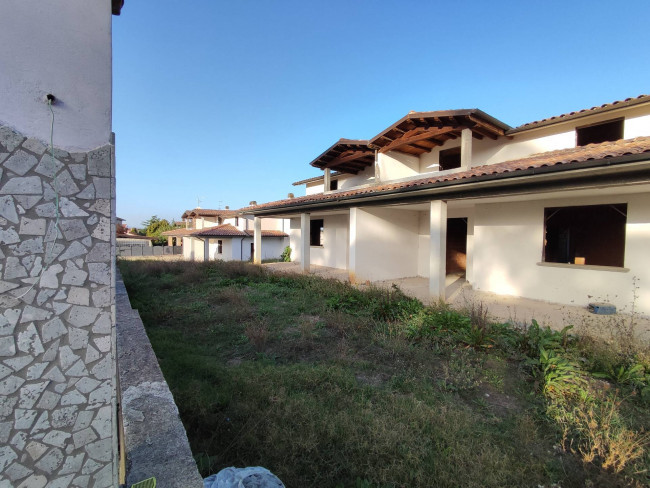 Villette a schiera in vendita a Vasanello