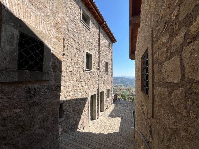 Appartamento in vendita a Bassano in Teverina