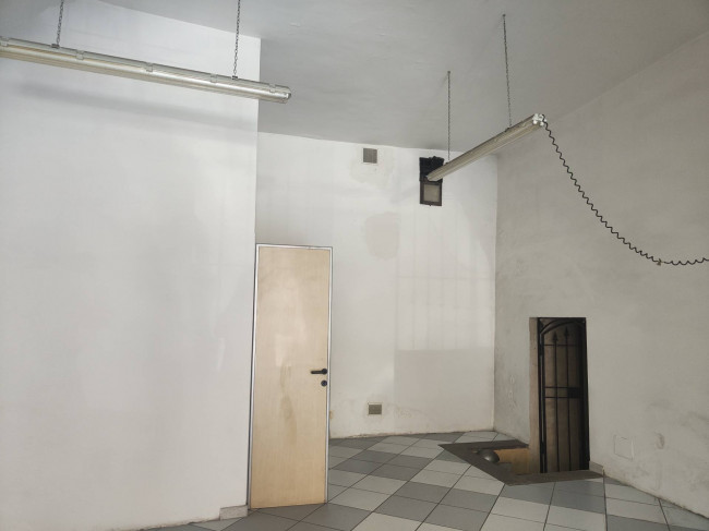 Locale commerciale in affitto a Vignanello