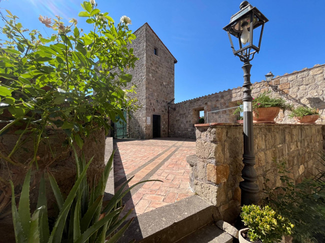 Casa singola in vendita a Bassano in Teverina