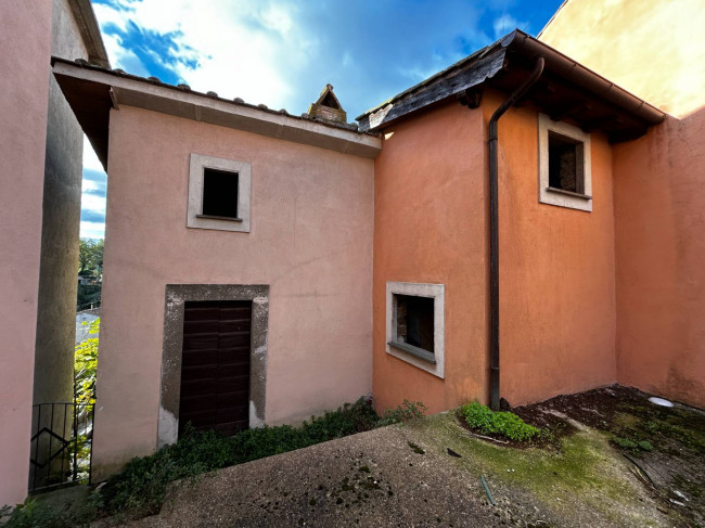 Casa singola in vendita a Bassano in Teverina