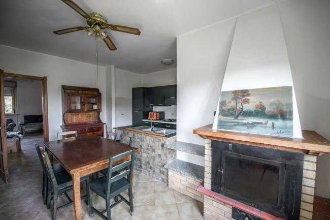 Appartamento in vendita a Bassano in Teverina