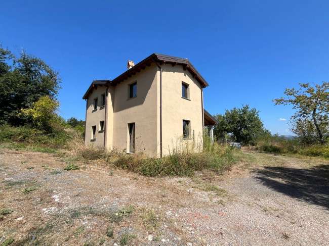 Rustico in vendita a Bassano in Teverina