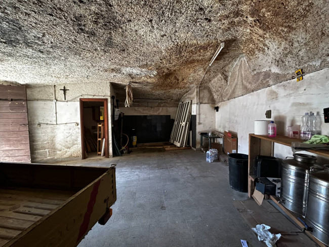 Box o garage in vendita a Vasanello