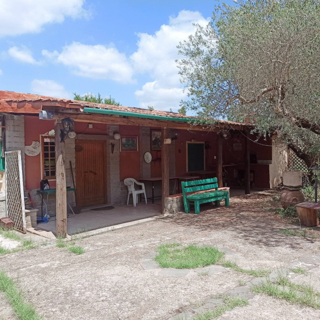 Rustico in vendita a Soriano nel Cimino