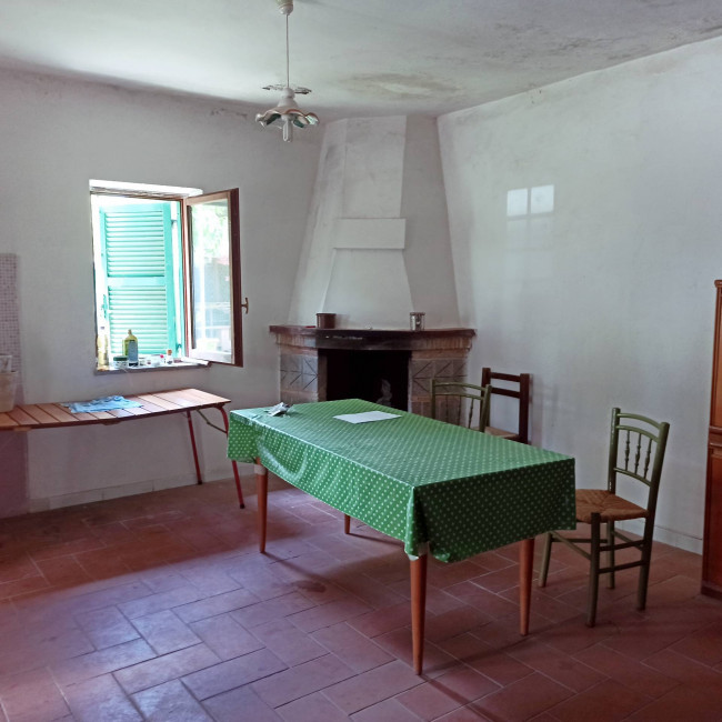 Rustico in vendita a Soriano nel Cimino