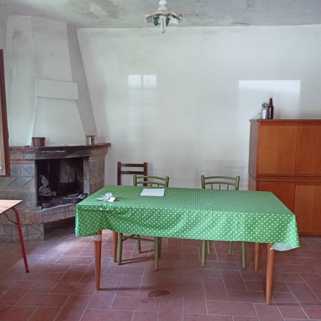 Rustico in vendita a Soriano nel Cimino