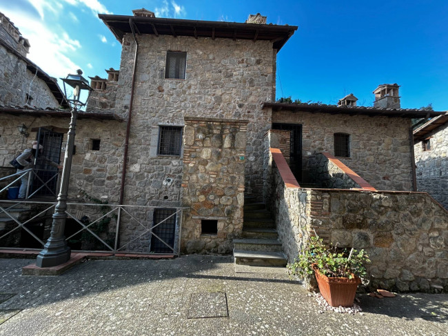 Appartamento in vendita a Bassano in Teverina