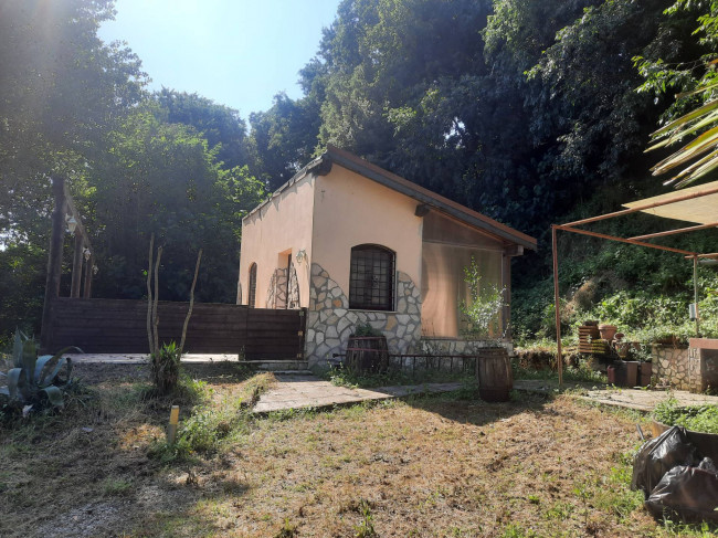 Rustico in vendita a Orte