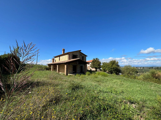 Casa singola in vendita a Montecchio