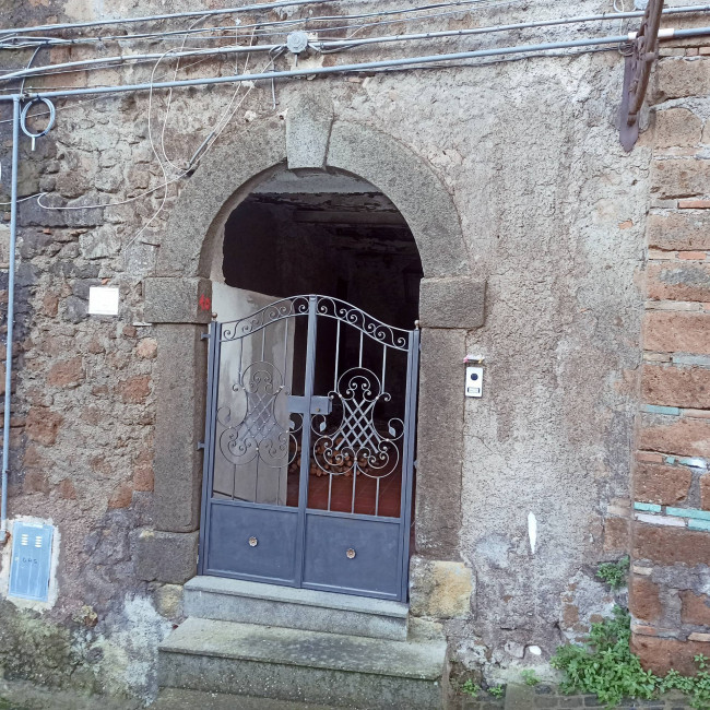 Appartamento in vendita a Vallerano