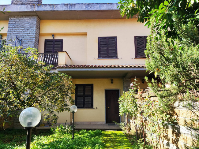 Villette a schiera in vendita a Vignanello