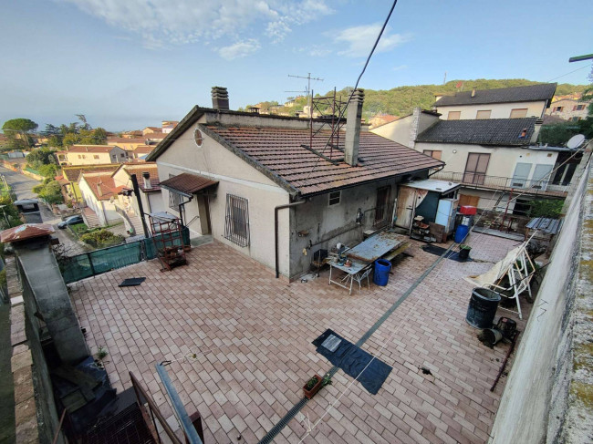 Casa singola in vendita a Amelia