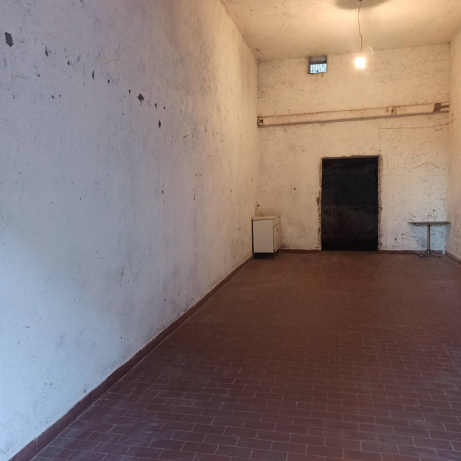 Box o garage in vendita a Soriano nel Cimino