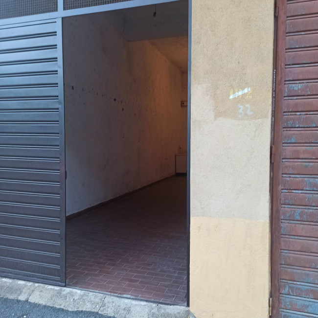 Box o garage in vendita a Soriano nel Cimino