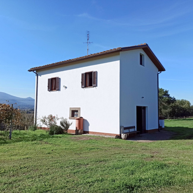 Casa singola in vendita a Soriano nel Cimino