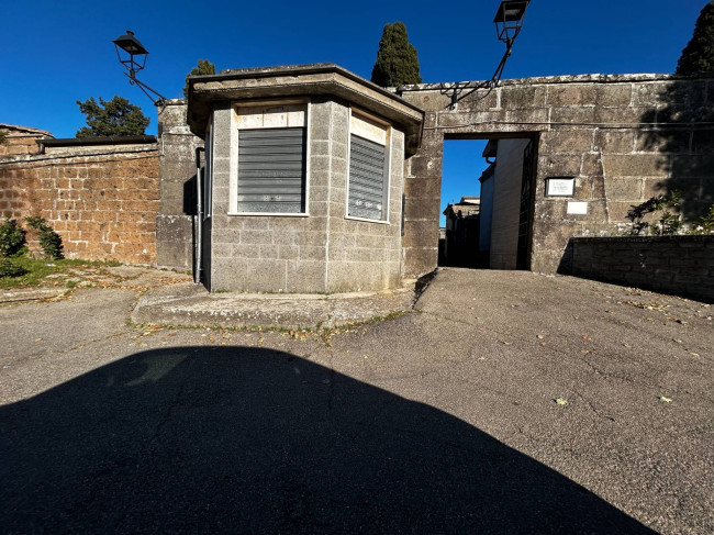 Locale commerciale in vendita a Vasanello