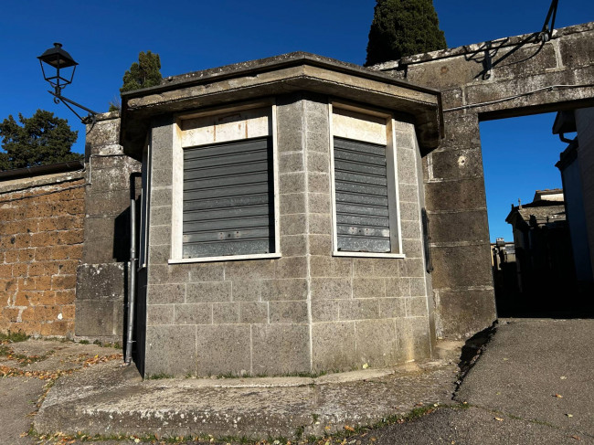 Locale commerciale in vendita a Vasanello