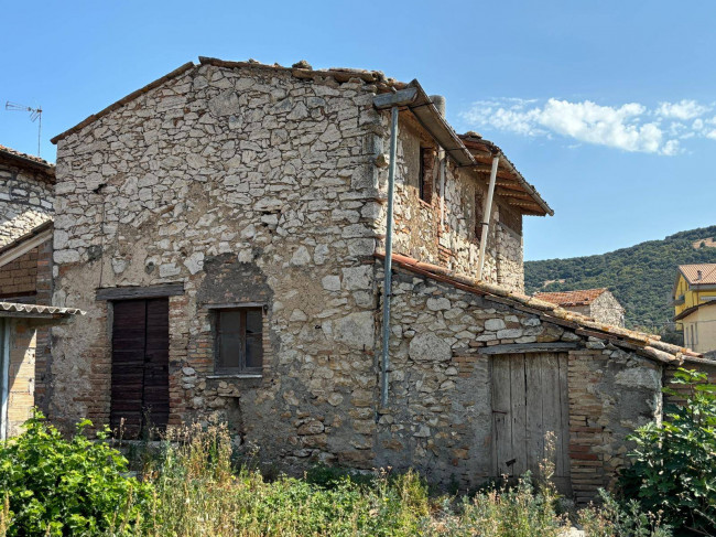 Rustico in vendita a Guardea
