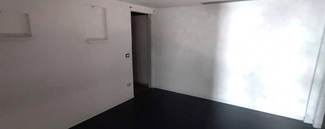 Locale commerciale in affitto a Amelia