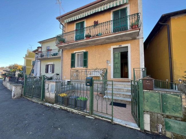 Appartamento in vendita a Bassano in Teverina