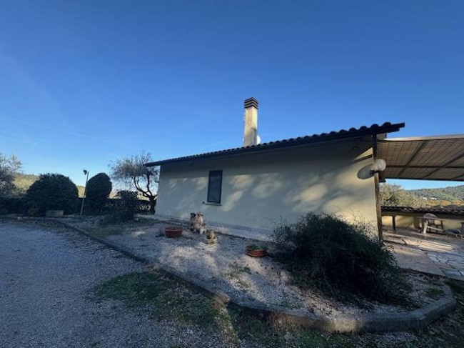 Casa singola in vendita a Narni