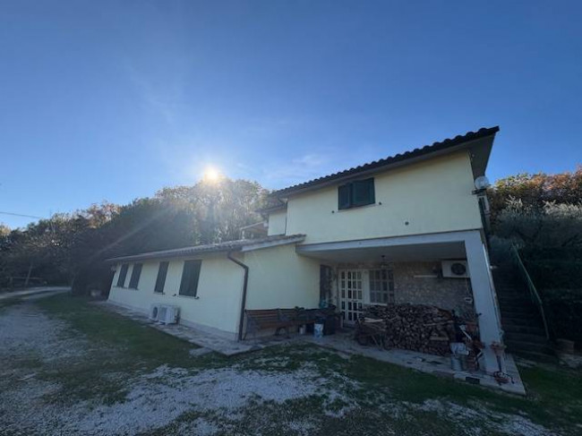 Casa singola in vendita a Narni