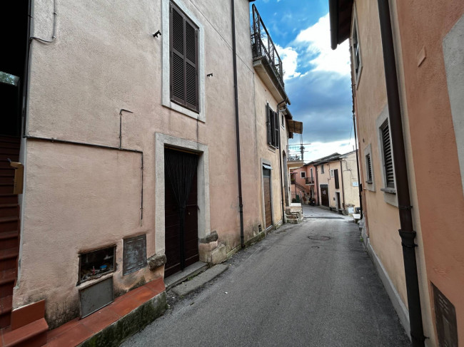 Appartamento in vendita a Bassano in Teverina