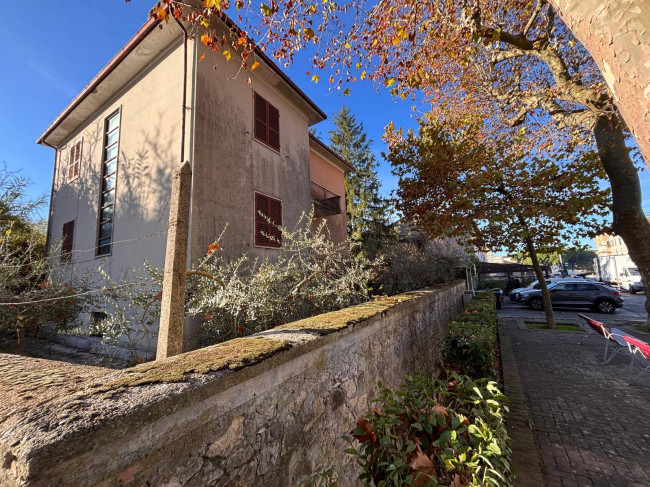 Casa singola in vendita a Amelia