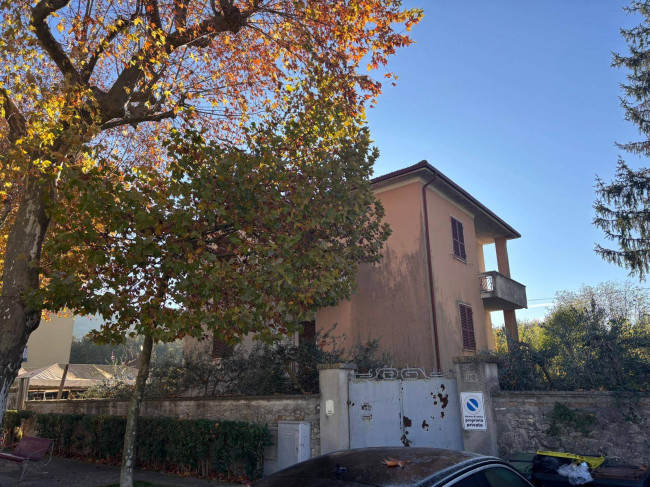 Casa singola in vendita a Amelia