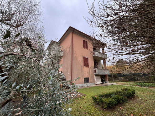 Casa singola in vendita a Amelia