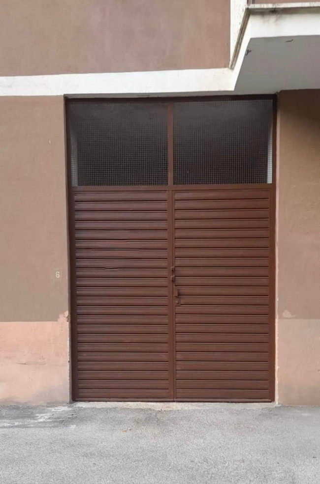 Box o garage in vendita a Soriano nel Cimino