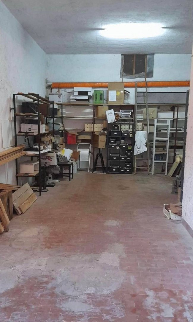 Box o garage in vendita a Soriano nel Cimino