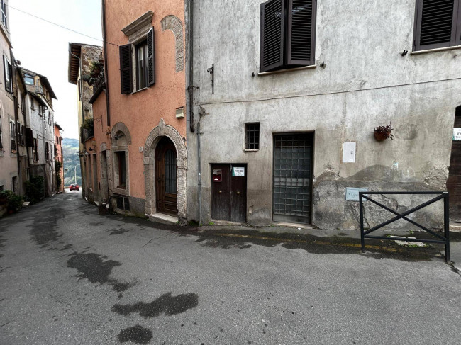 Deposito in vendita a Orte