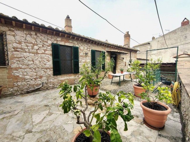 Palazzo Nobiliare in vendita a Lugnano in Teverina