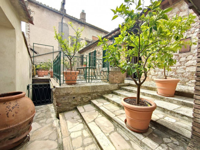 Palazzo Nobiliare in vendita a Lugnano in Teverina