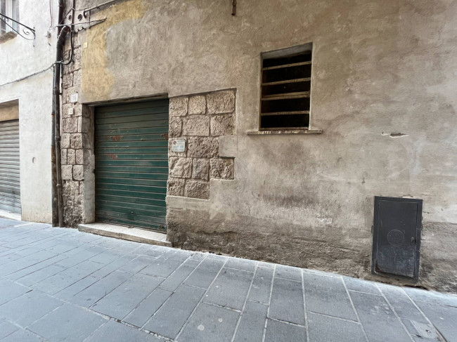 Magazzino in vendita a Orte