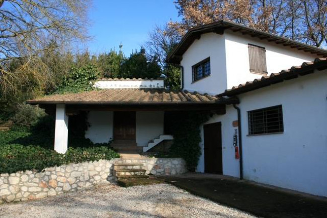 Casale in vendita a Narni