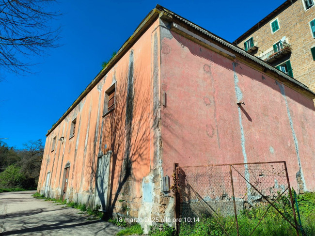 Magazzino in vendita a Vignanello