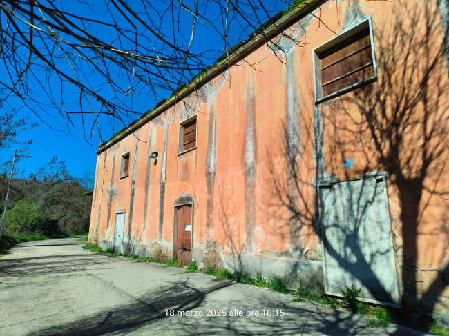 Magazzino in vendita a Vignanello