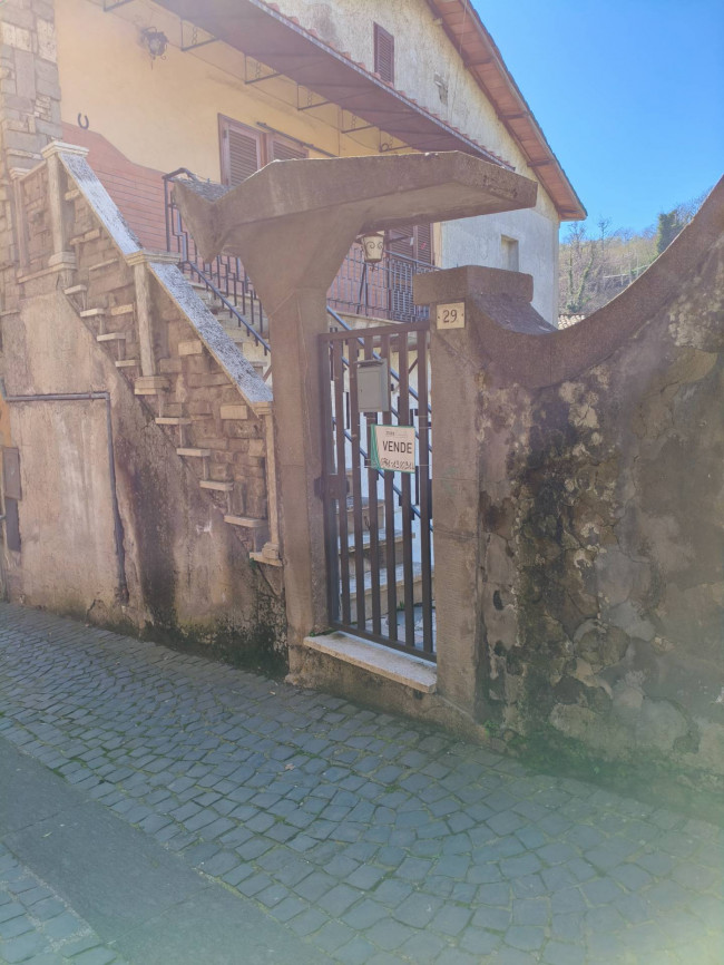 Appartamento in vendita a Canepina