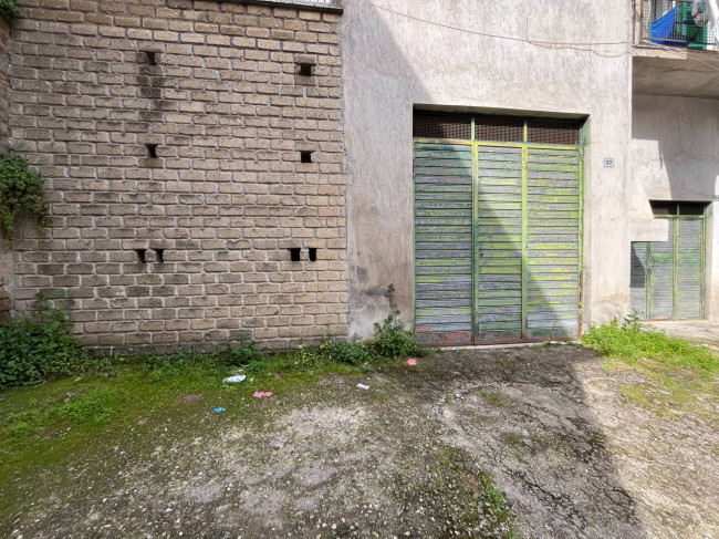 Magazzino in vendita a Vasanello