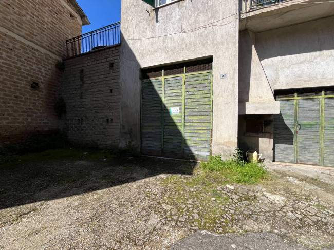 Magazzino in vendita a Vasanello