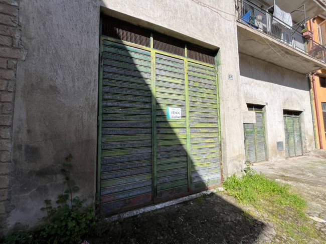 Magazzino in vendita a Vasanello