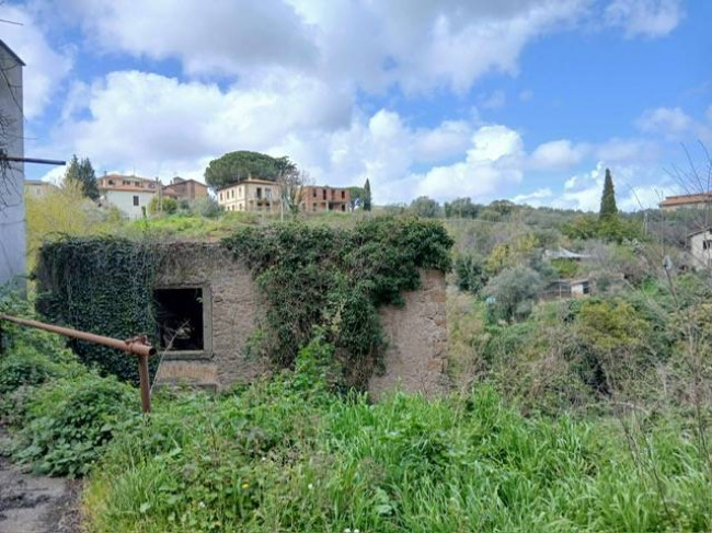 Box o garage in vendita a Viterbo