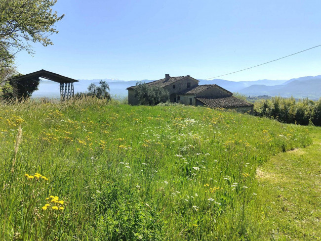 Casale in vendita a Narni