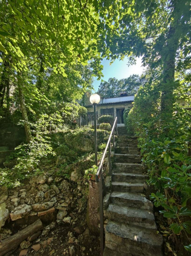 Villette a schiera in vendita a Guardea