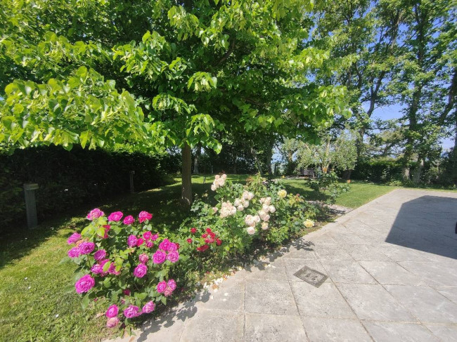 Villa in vendita a Montecchio