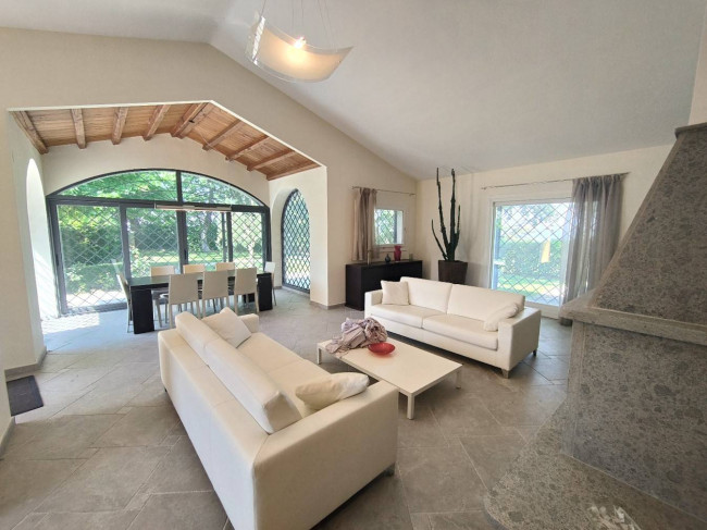 Villa in vendita a Montecchio